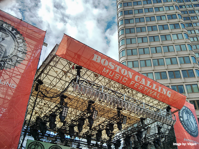 Boston_calling_stage_Vikjam