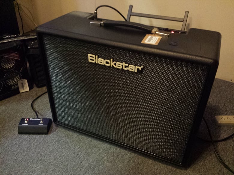 We Tested 3 Amazing Guitar Combo Amps Under 1,000 So You Don't Have To