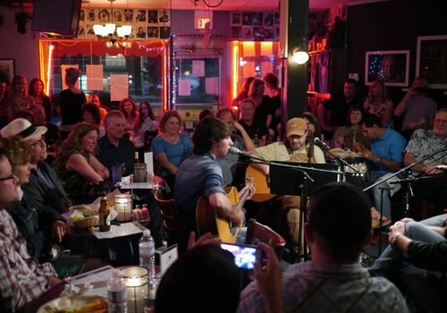 bluebird_cafe_nashville_bands_singer_songwriter_country_bluegrass_diy_underground_independent