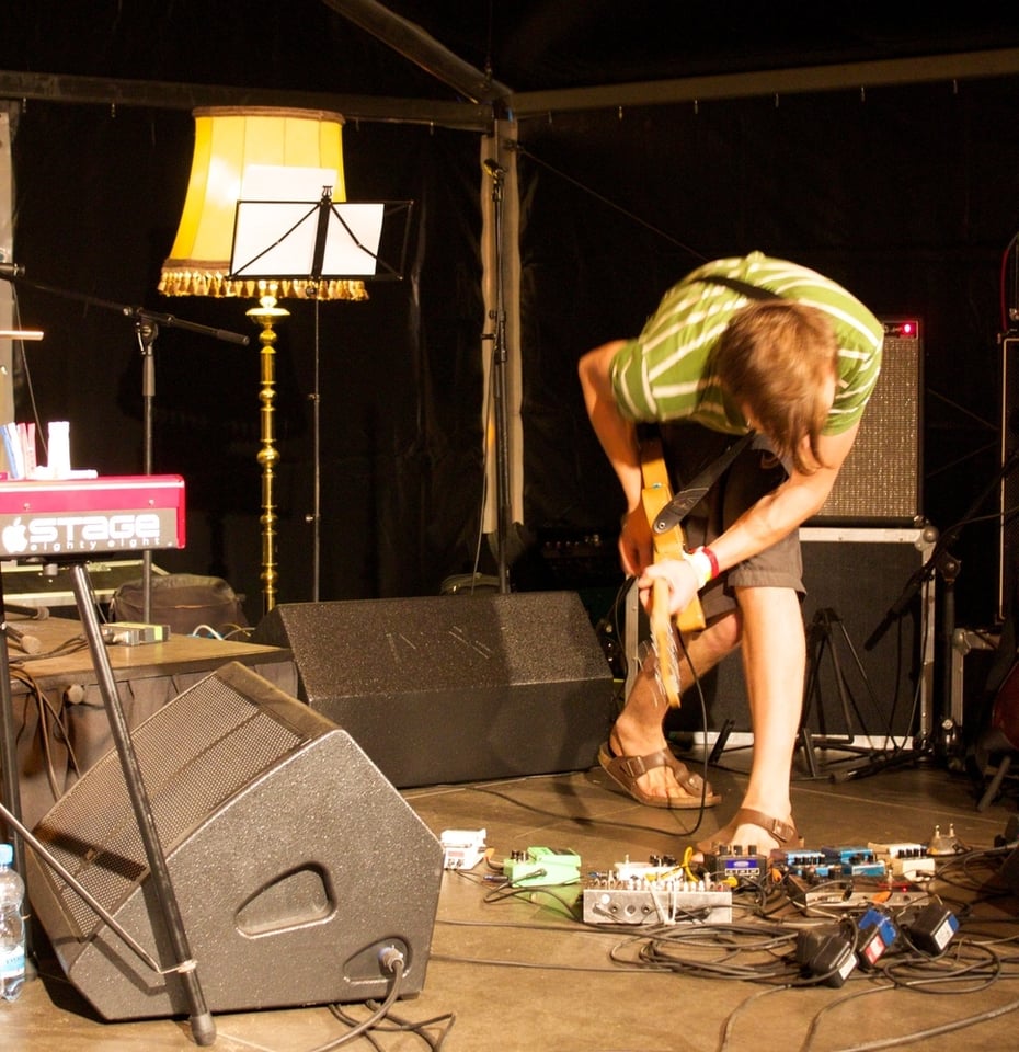 Get the Guitar Sound You Want: Cheat Sheet for Delay and Reverb Effects