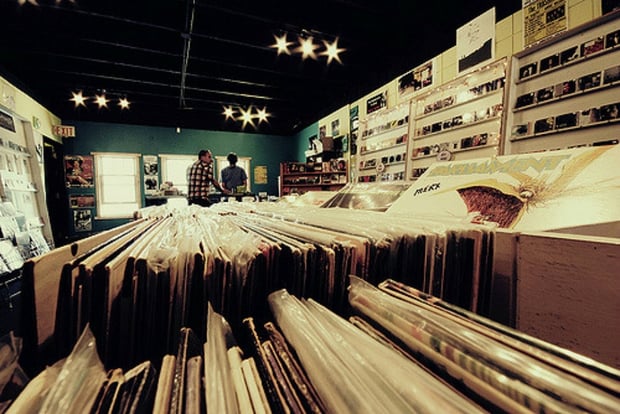 vinyl-store620