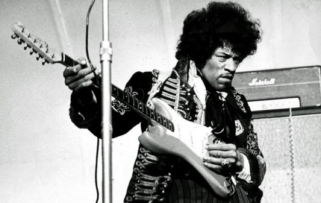 Jimi_Hendrix_1967_Wikimedia_Commons