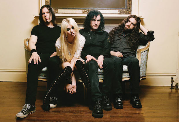 The-Pretty-Reckless-publicity-photo2_6-16-10-1