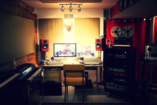 3 Tricks for a Super Efficient Home Recording Studio in a Tiny Apartment